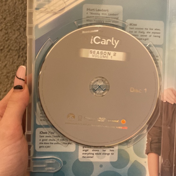 ICARLY DVD SEASON 2 VOLUME 1 - Picture 2 of 4